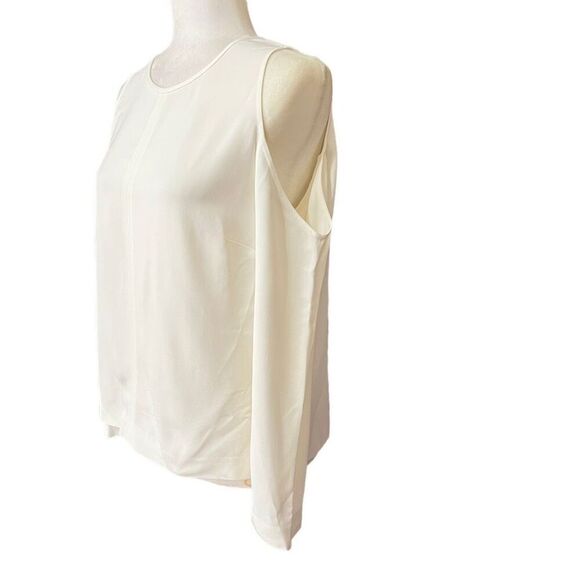 Veronica Beard Medium White Cold-Shoulder Blouse Sz 10 Flattering Cut - Picture 7 of 11